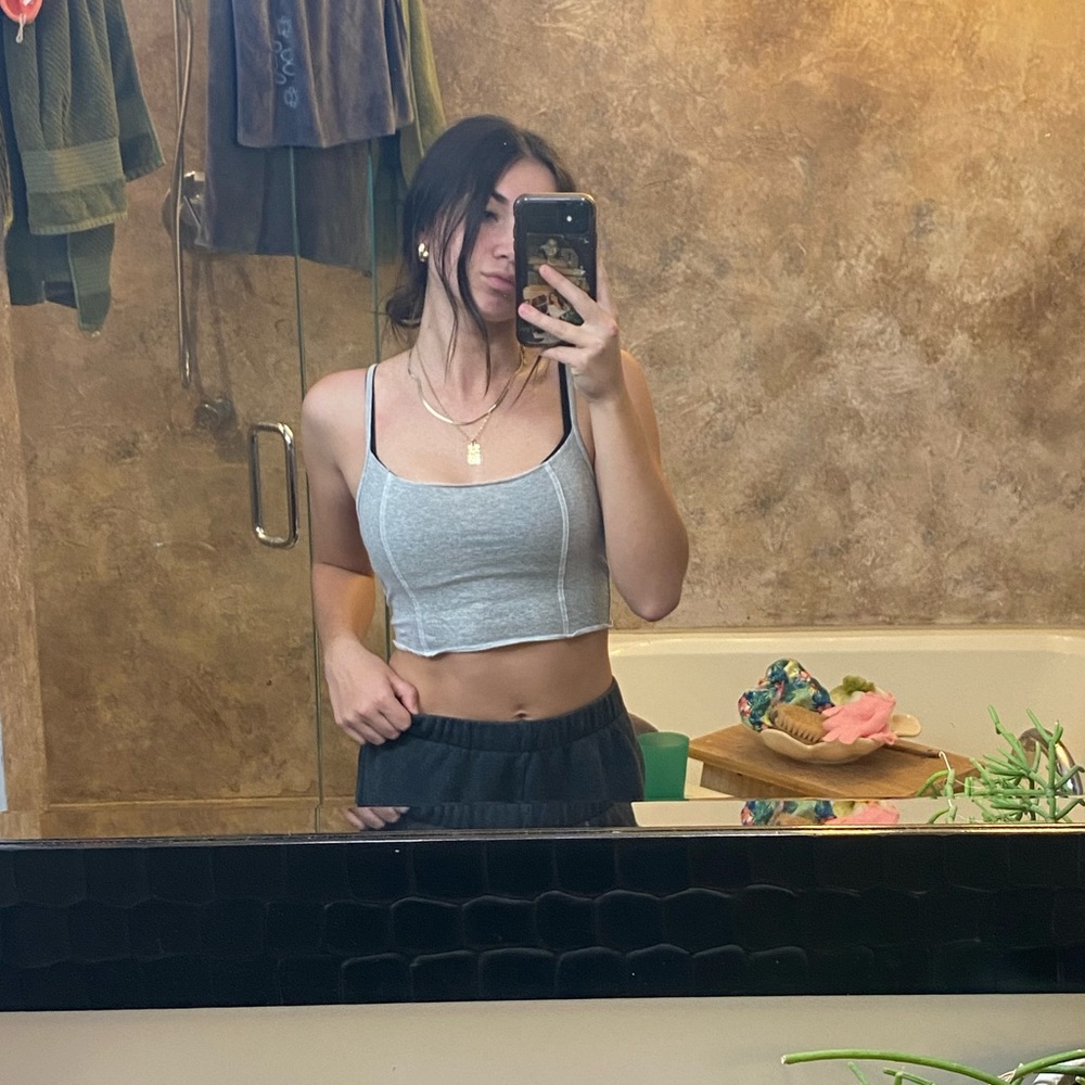 PacSun gray crop top